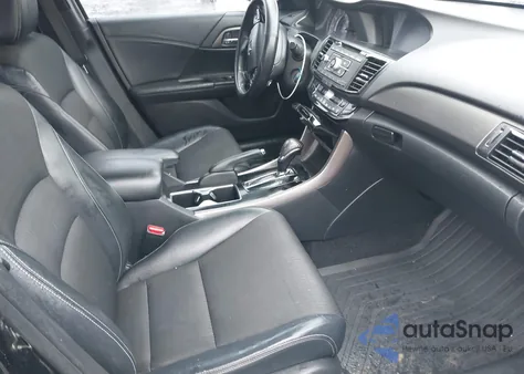 2016 Honda Accord Sport z USA, uszkodzony, nr VIN 1HGCR2F58GA091395